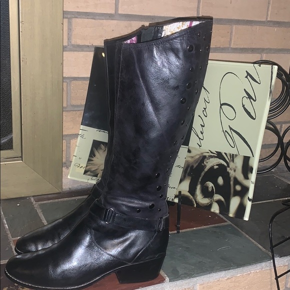 Libby Edelman Tall Riding Boots Size 8 Black Stud DB1 - Picture 3 of 16